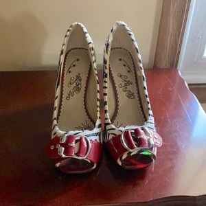 Naughty Monkey Red White Black Stack Heels Size9